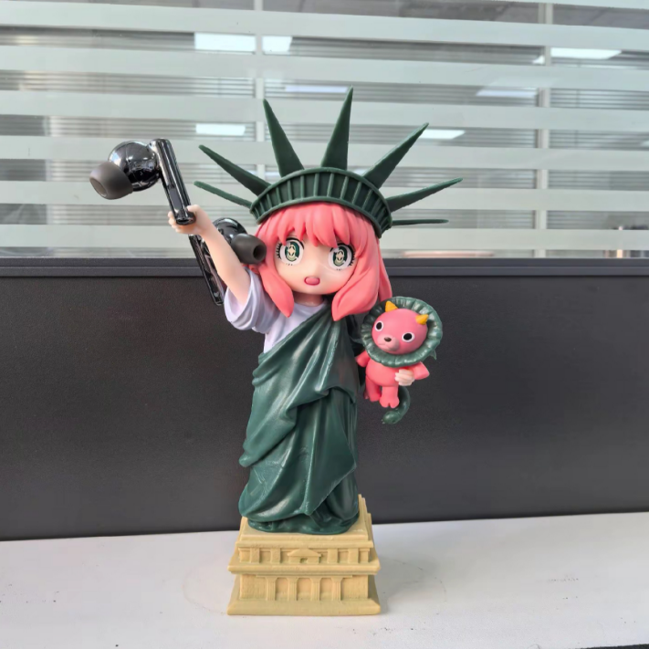 🗽 Liberty Statue Anime Figurine